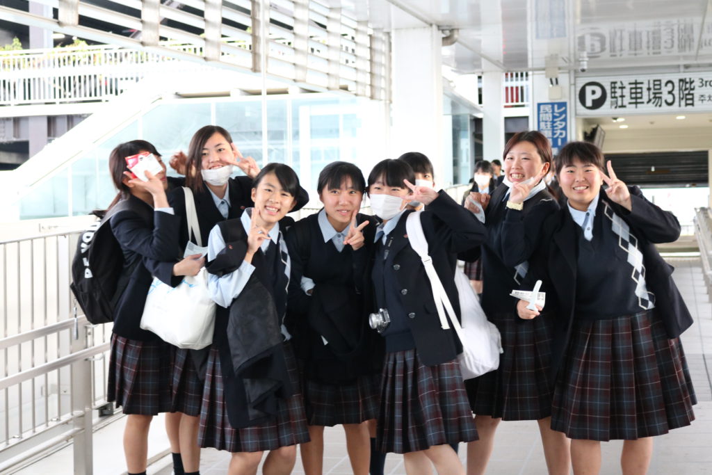 2学年 沖縄修学旅行 三井中央高等学校 2学年 沖縄修学旅行 三井中央高等学校